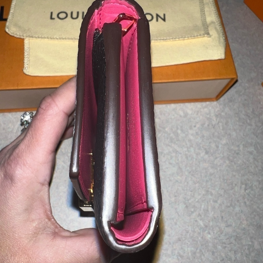 Capucines Compact Wallet in excellent used condition. - Picture 6 of 10